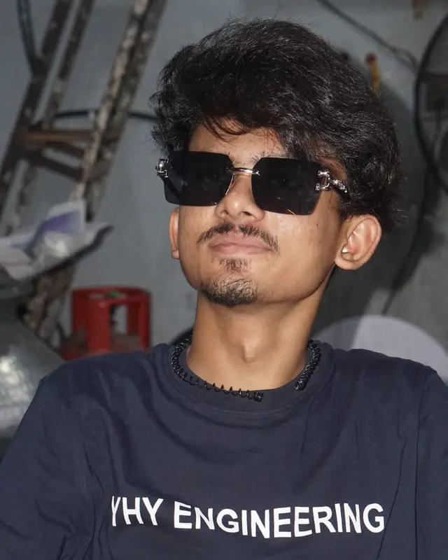 YHY Engineering Junior Carpenter
